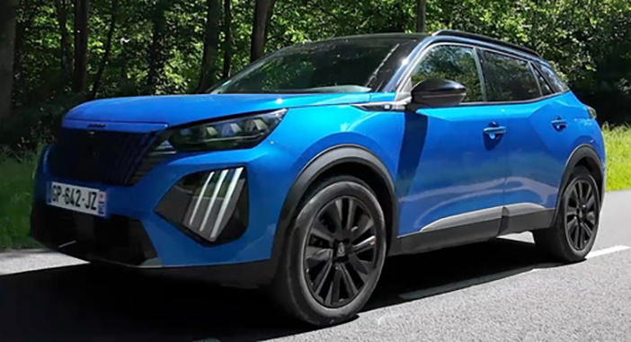 Peugeot2008eRenault4eTech18
