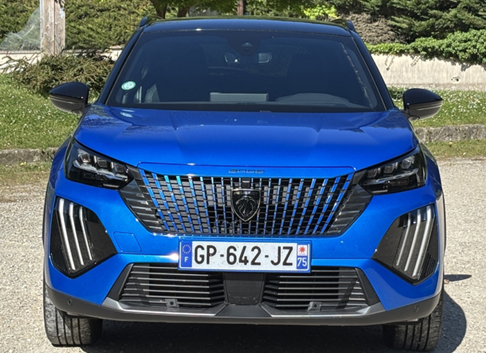 Peugeot2008eRenault4eTech4