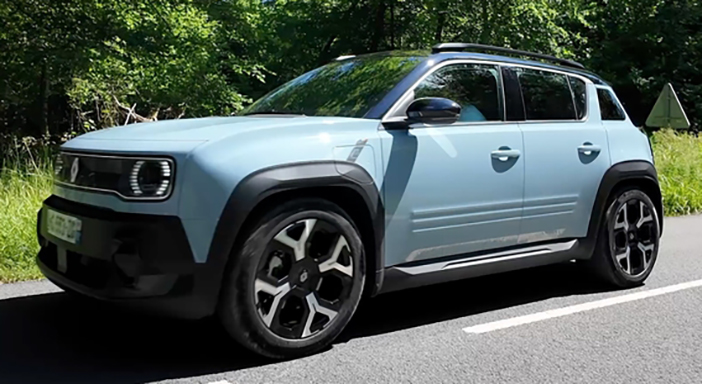 Peugeot2008eRenault4eTech5