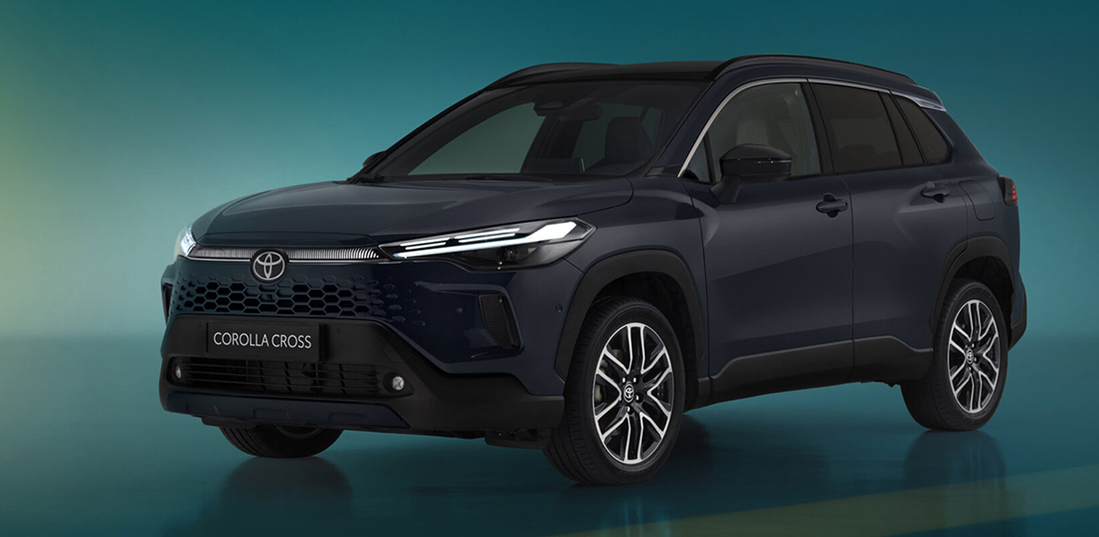 Toyota maakt alle prijzen vernieuwde Corolla Cross bekend ToyotaCorollaCrossF