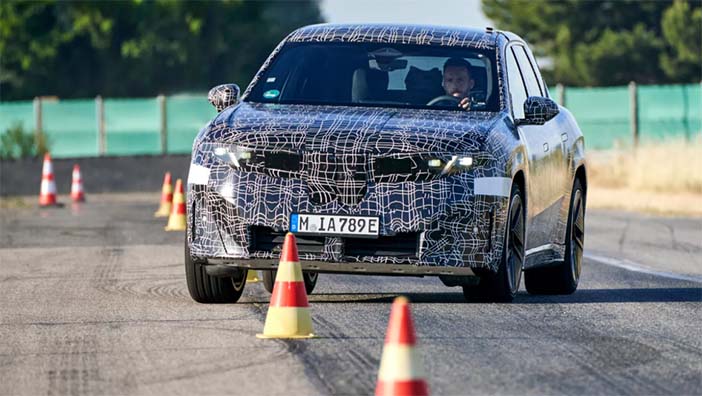 BMWiX3prototype7test