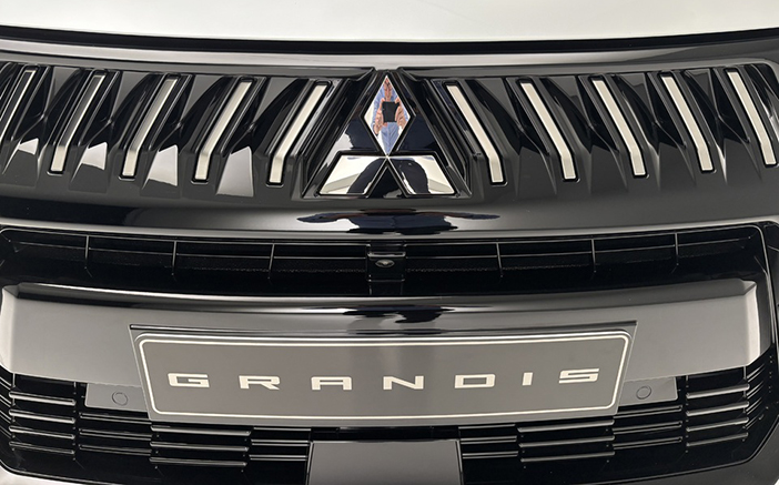 MitsubishiGrandis9