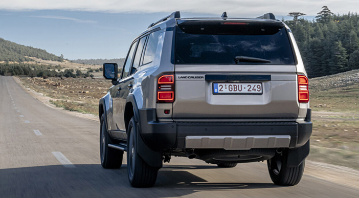 ToyotaLandCruiser11