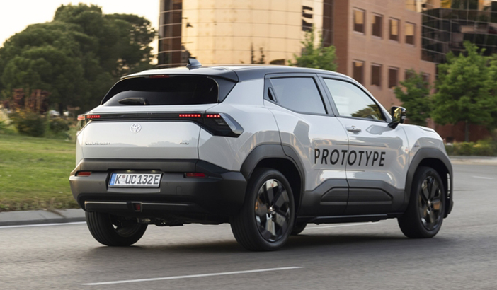 ToyotaUrbanCruiserTest12