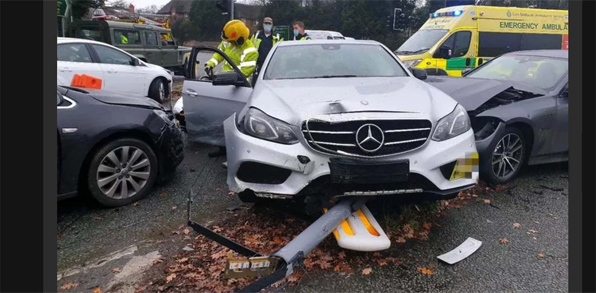 MercedesCrash