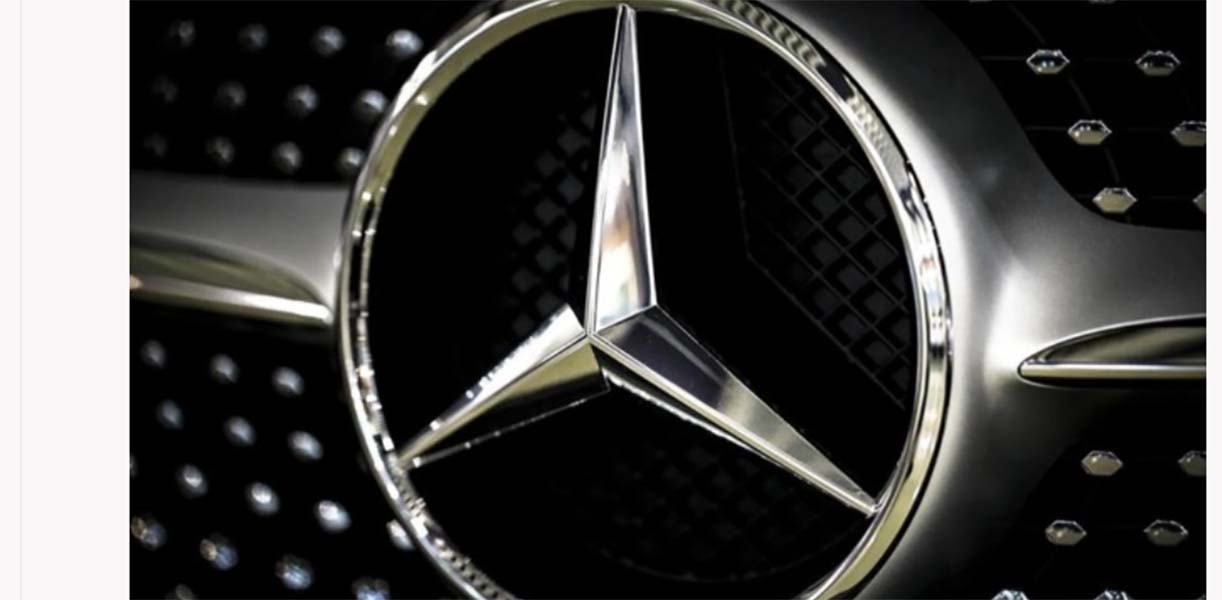 Mercedes roept wereldwijd 223.000 bestelwagens terug vanwege Takata-airbags MercedesLogoZwart