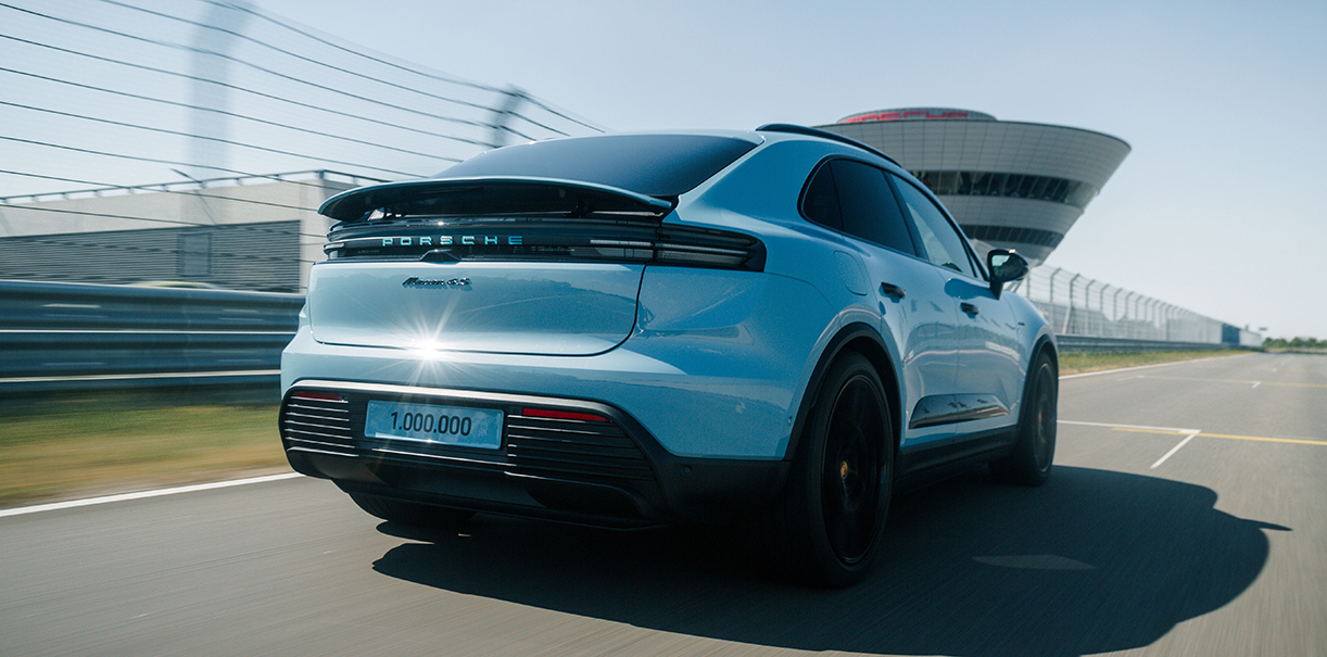 Eén miljoenste Porsche Macan rolt van de band PorscheMacan1miljoen