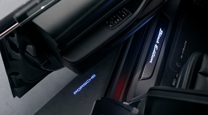 PorscheTaycanBlackEdition3