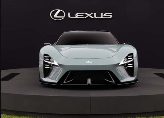 Lexus opent de aanval op Ferrari
