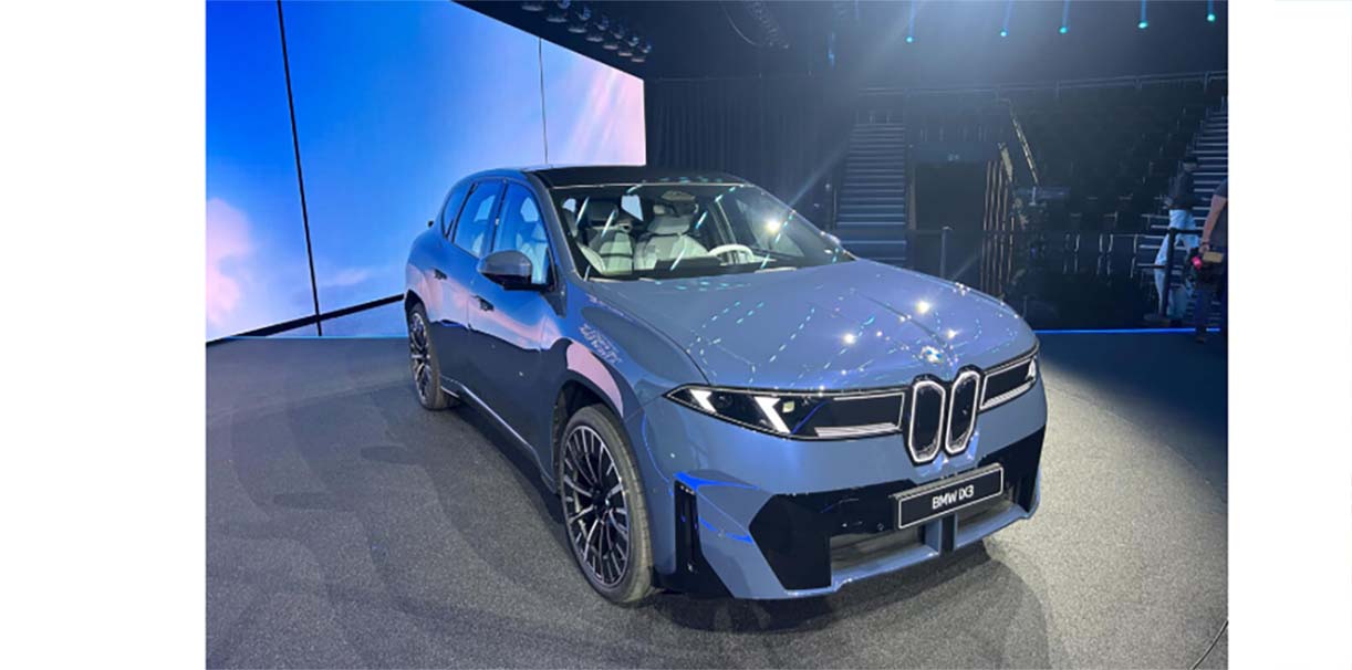 BMWiX3nieuw15