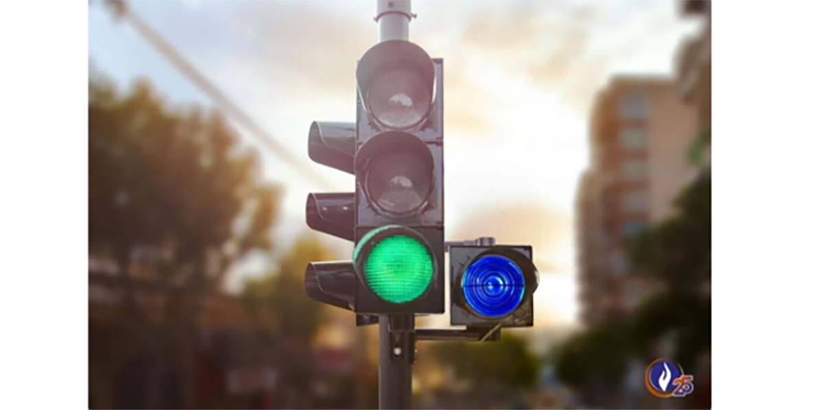 Uitvinder van blauw verkeerslicht kan niet lachen om aprilgrap van politie