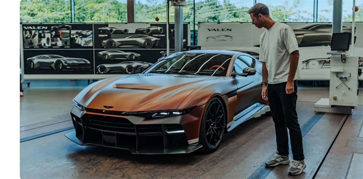 De nieuwe Aston Martin Valen oogt sinister en dat is waarschijnlijk ook de bedoeling